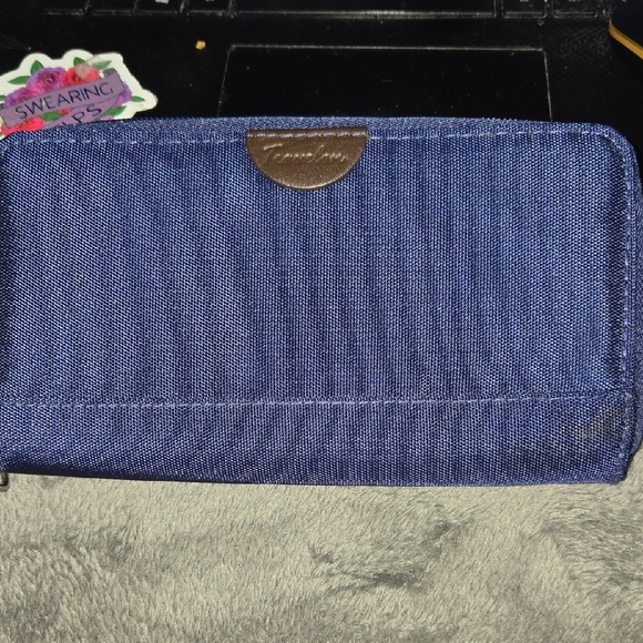 Travelon Blue and Tan Wallet - Picture 1 of 13